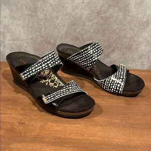 Aetrex black white spotted leather two strap wedge sandal size 39 / 8.5